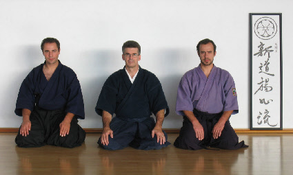 foto de Sensei Toby Threadgill Menkyo Kayden com Marco e Artur